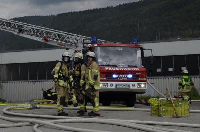 Wurmlingen: Brand einer Fabrikhalle